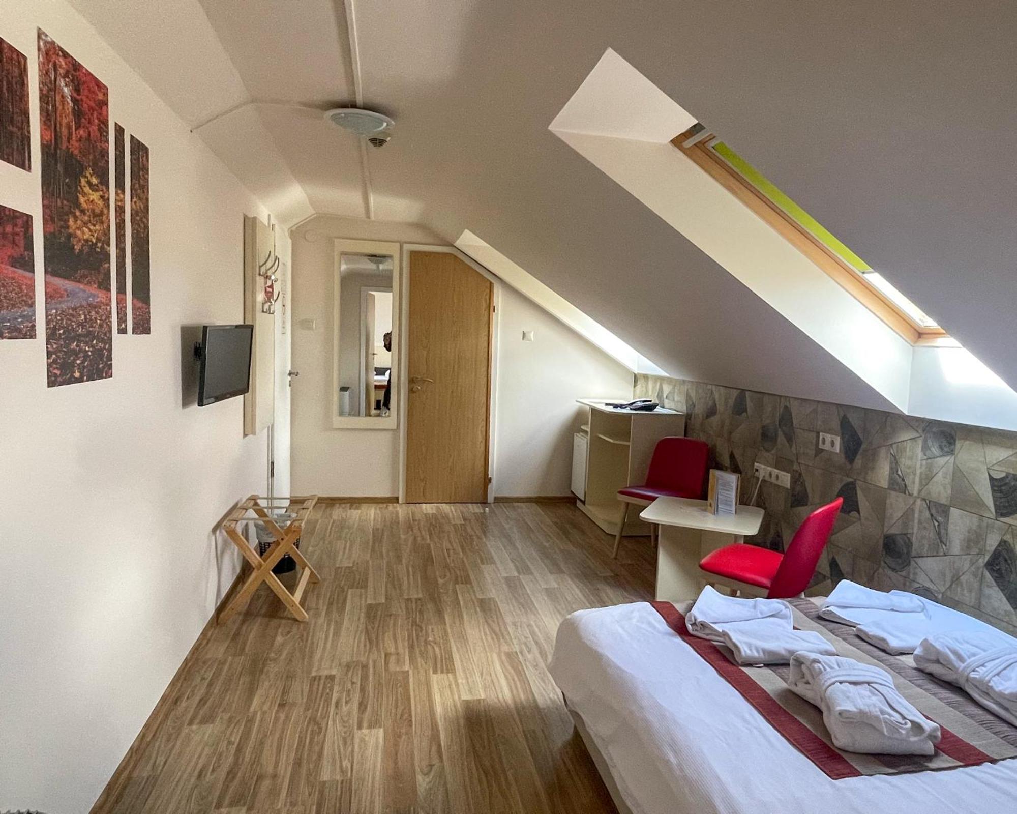 Harmonia Hotel Sárvár Zimmer foto